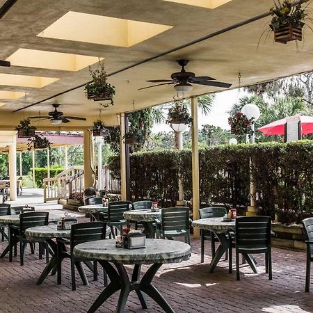 Quality Inn And Suites Golf Resort Naples Exterior photo