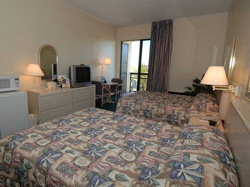 Quality Inn And Suites Golf Resort Naples Exterior photo